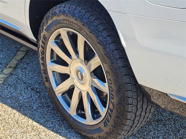 Used 2021 Cadillac Escalade Premium Luxury Platinum image 7