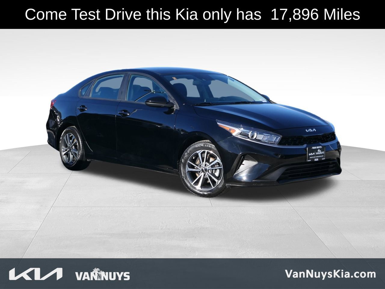 Used 2023 Kia Forte LXS image 1