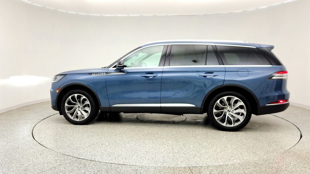 Used 2026 Lincoln Aviator Reserve AWD/4WD image 8