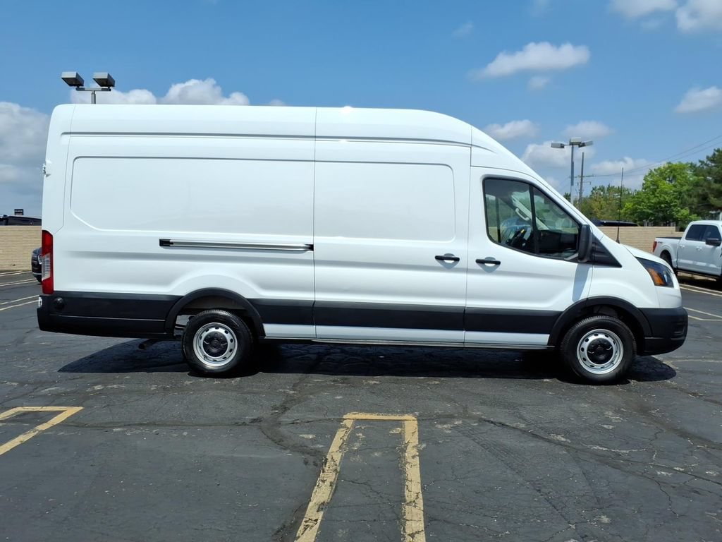 Used 2025 Ford Transit 250 148 High Roof Extended w/ Load Area Protection Package RWD image 9