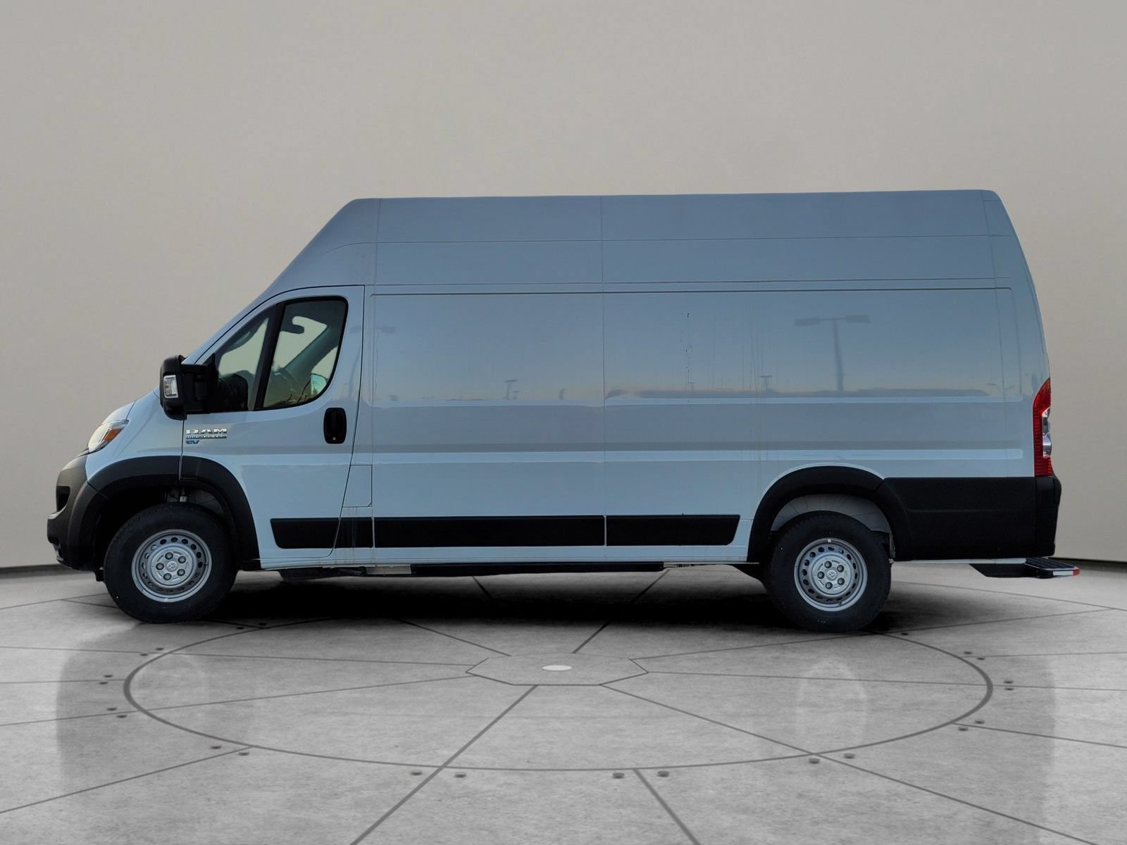 New 2024 RAM ProMaster 3500 w/ Delivery Van Package FWD image 7