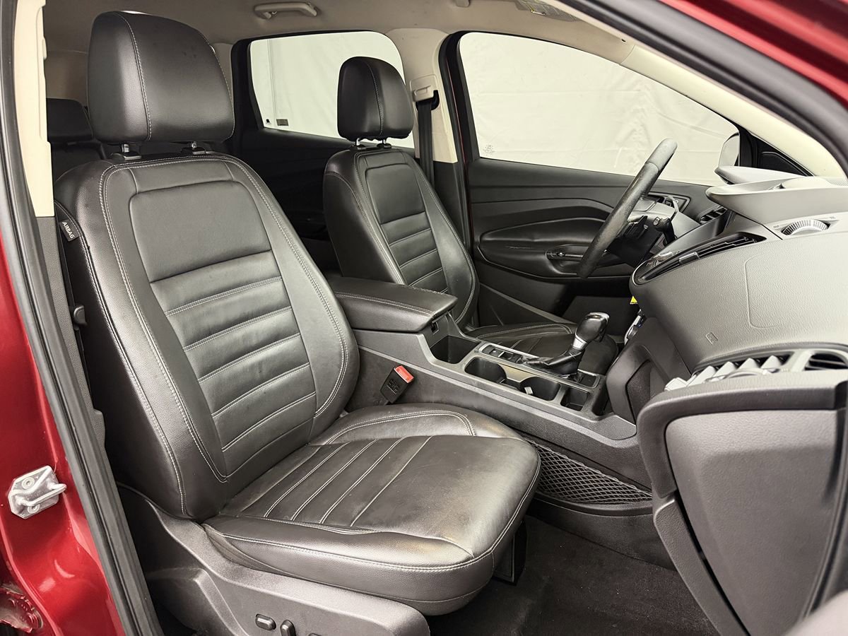 Used 2017 Ford Escape SE w/ SE Leather Comfort Package FWD image 25
