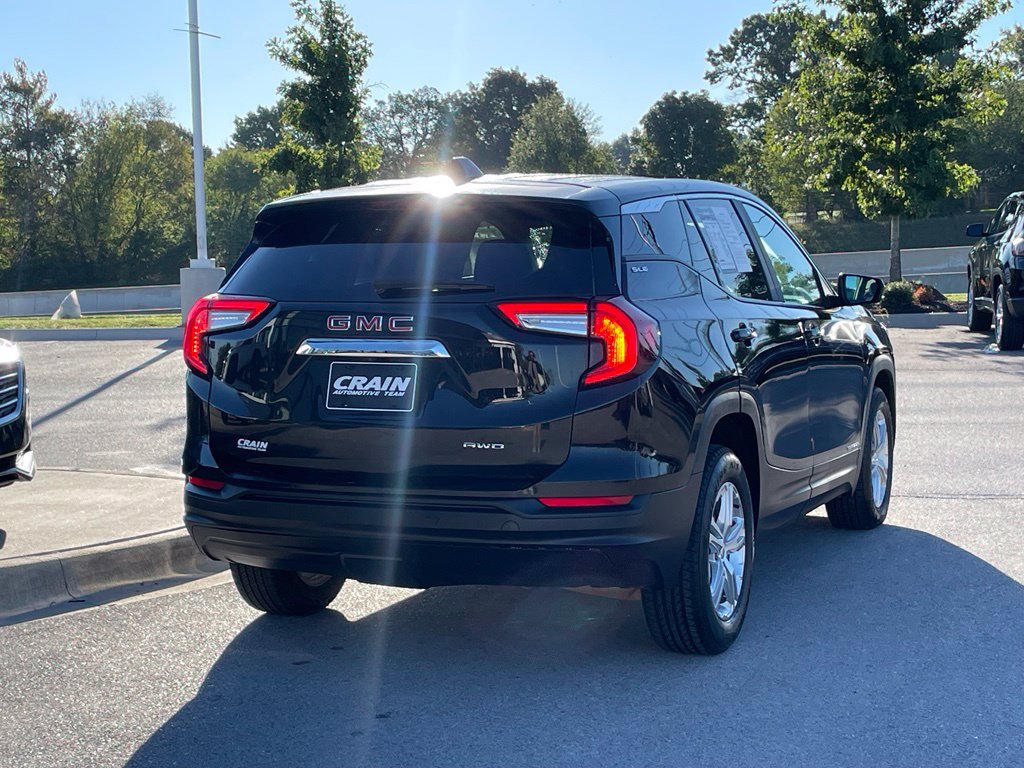 Used 2024 GMC Terrain SLE AWD/4WD image 7