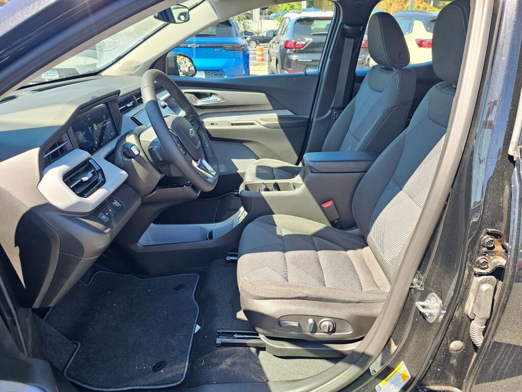 New 2027 Chevrolet Bolt LT w/ Comfort Package FWD image 19