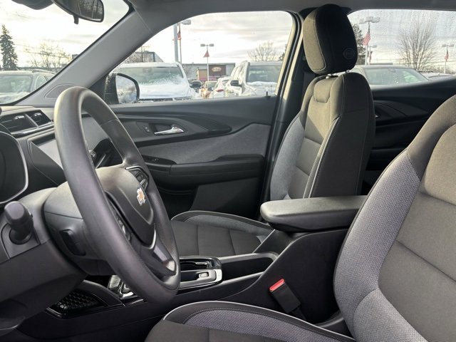 Used 2023 Chevrolet TrailBlazer LS image 12