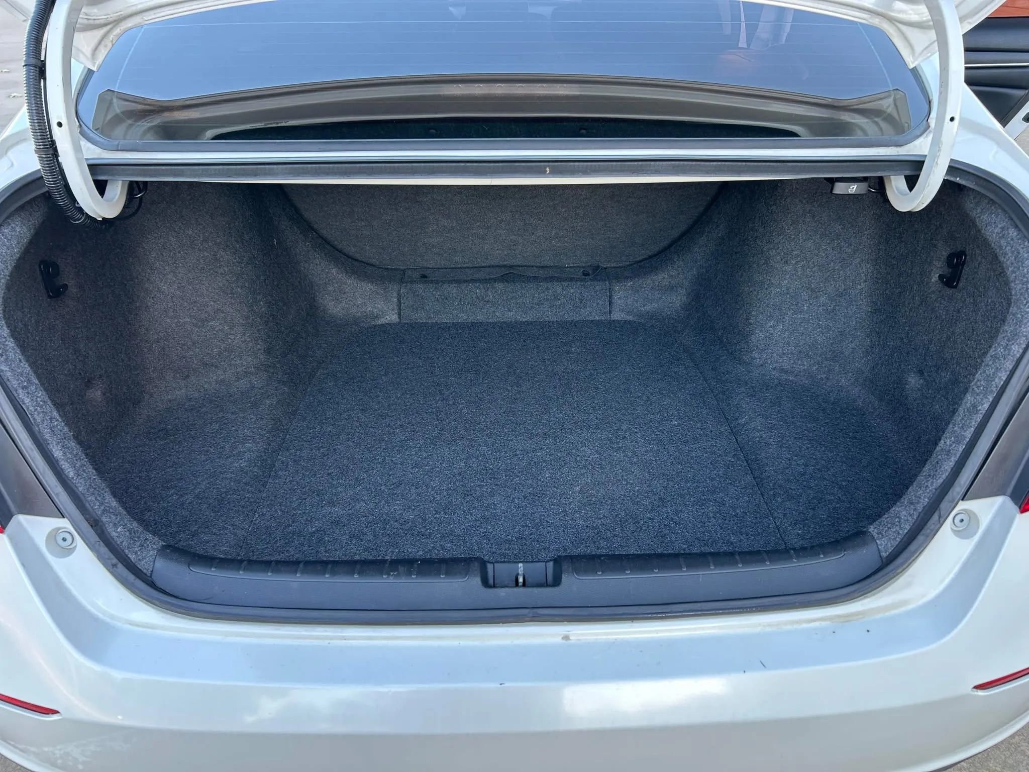 Used 2018 Honda Accord LX image 23