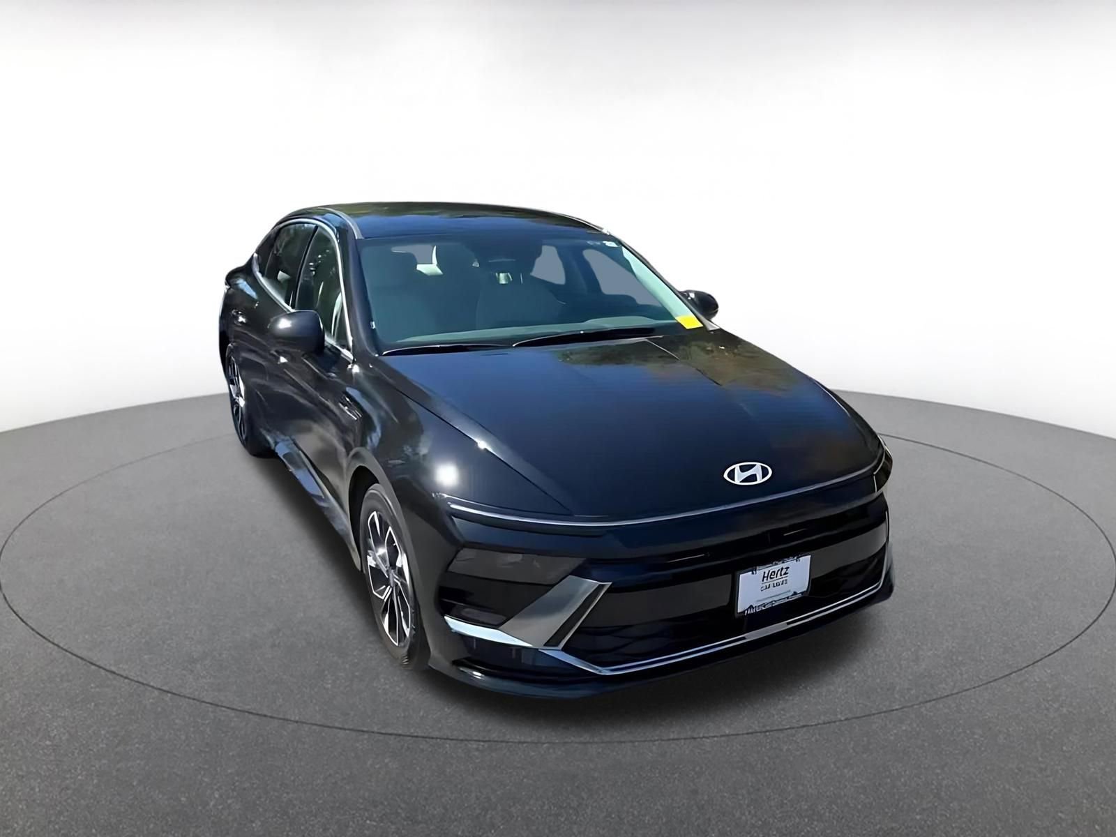 Used 2025 Hyundai Sonata SEL FWD image 3