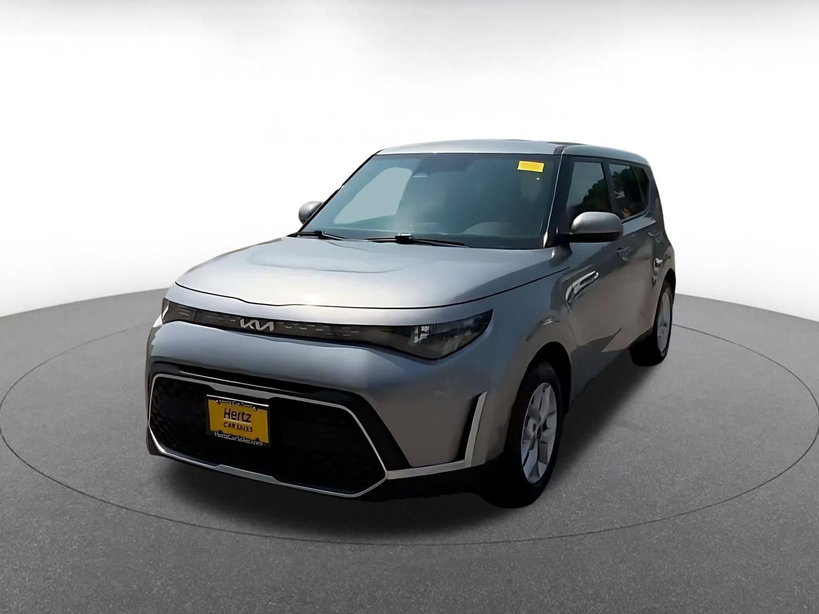 Used 2025 Kia Soul LX w/ LX Technology Package FWD image 7