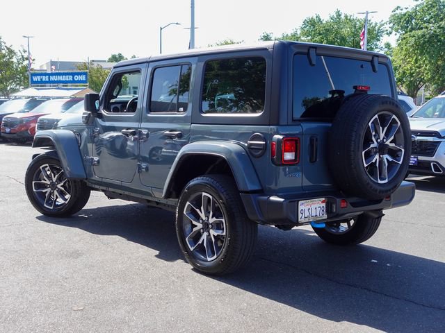 Used 2024 Jeep Wrangler Unlimited image 9