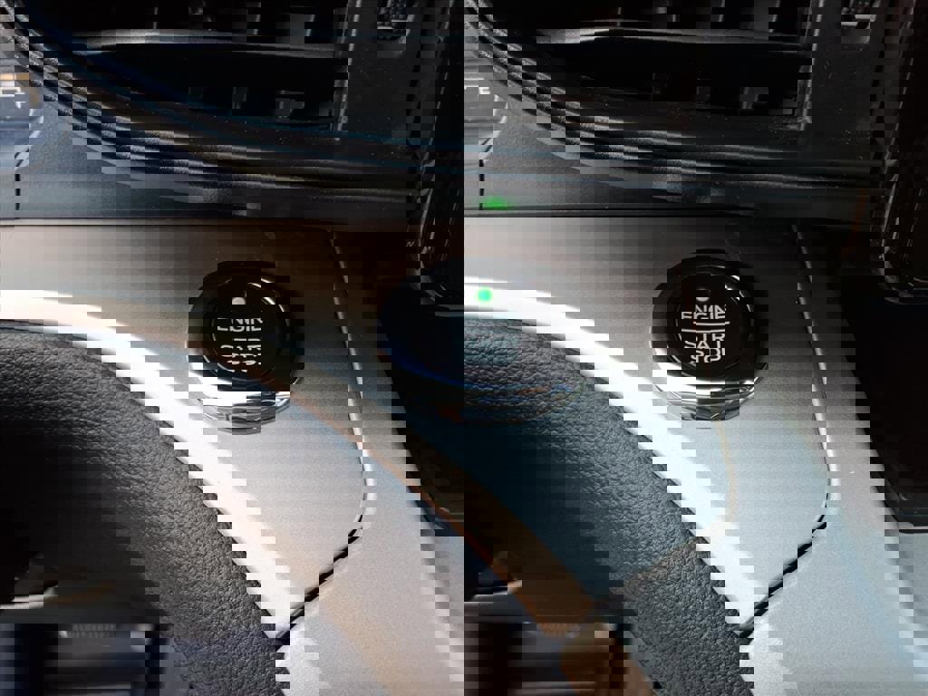 Certified 2021 Ford Explorer XLT image 11