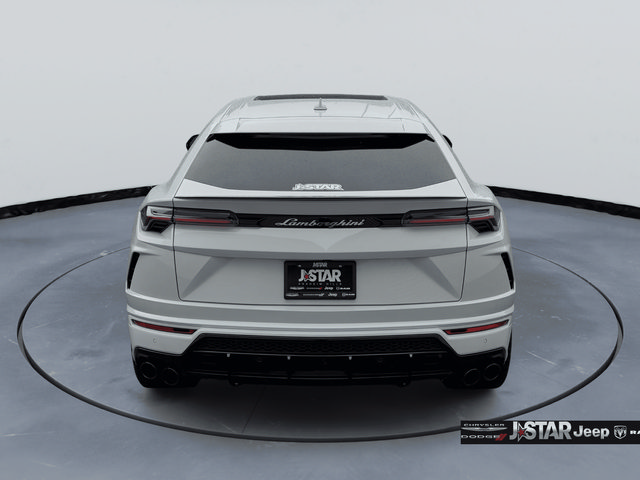 Used 2022 Lamborghini Urus AWD/4WD image 5