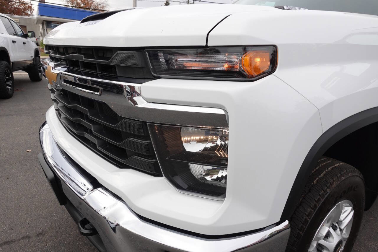 Used 2024 Chevrolet Silverado 2500 LT w/ All Star Edition image 59