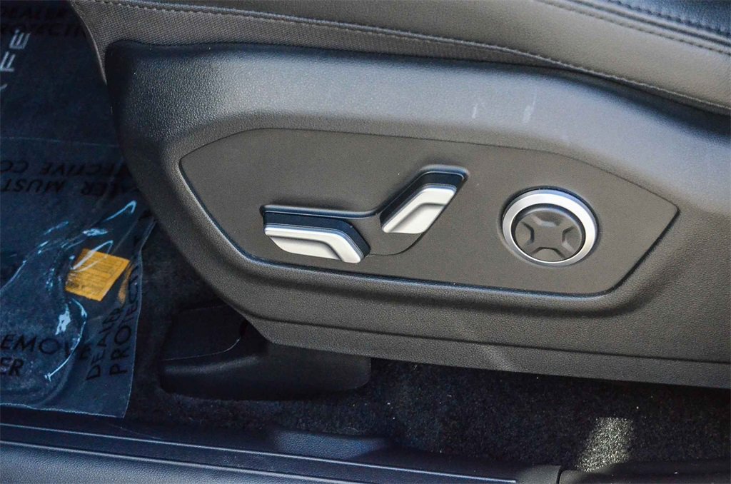 Used 2024 Hyundai Santa Fe Limited image 22