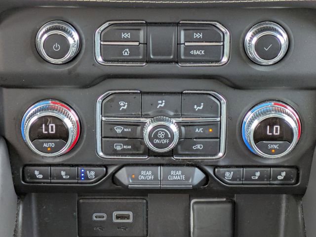 Used 2024 GMC Yukon SLT RWD image 16