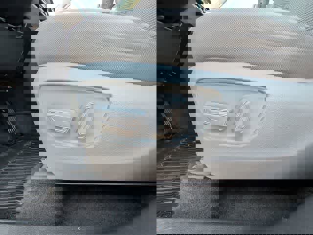 Used 2023 Toyota Highlander L image 14