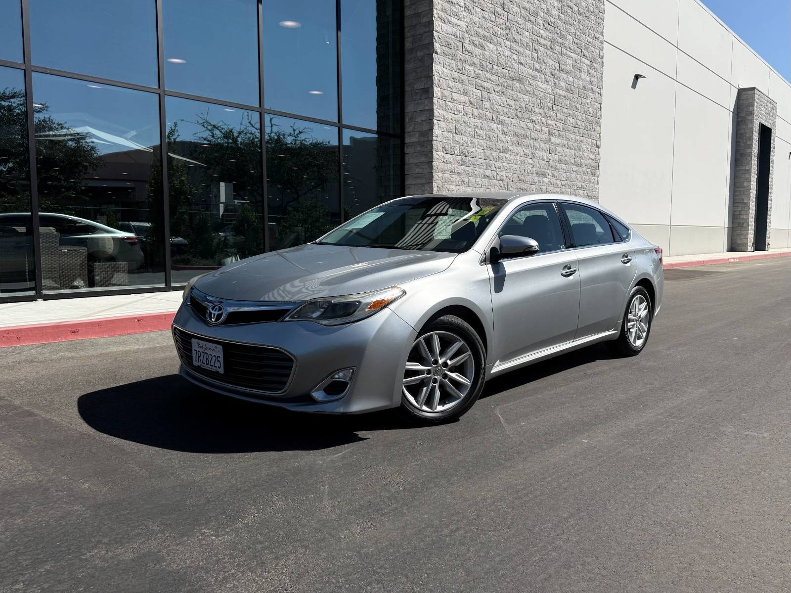 Used 2015 Toyota Avalon XLE
