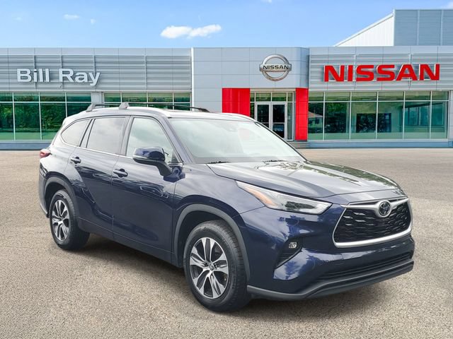 Used 2022 Toyota Highlander XLE