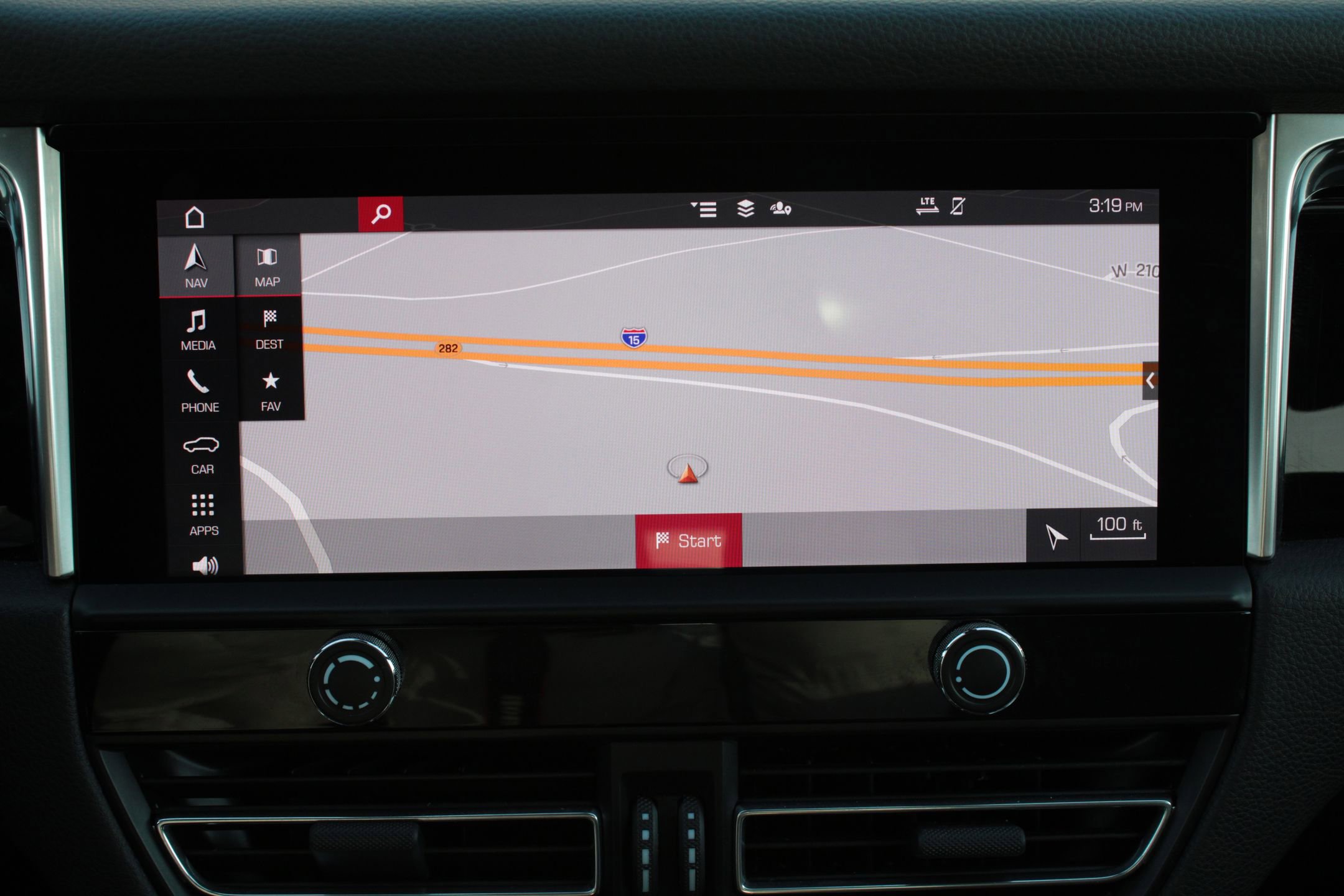 Used 2023 Porsche Macan image 19