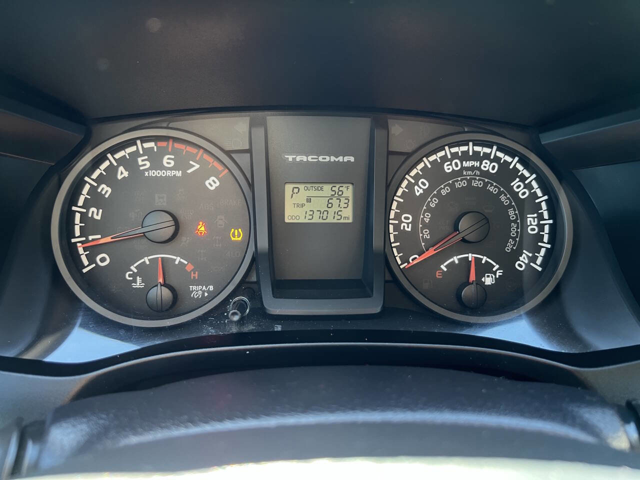 Used 2017 Toyota Tacoma SR image 29