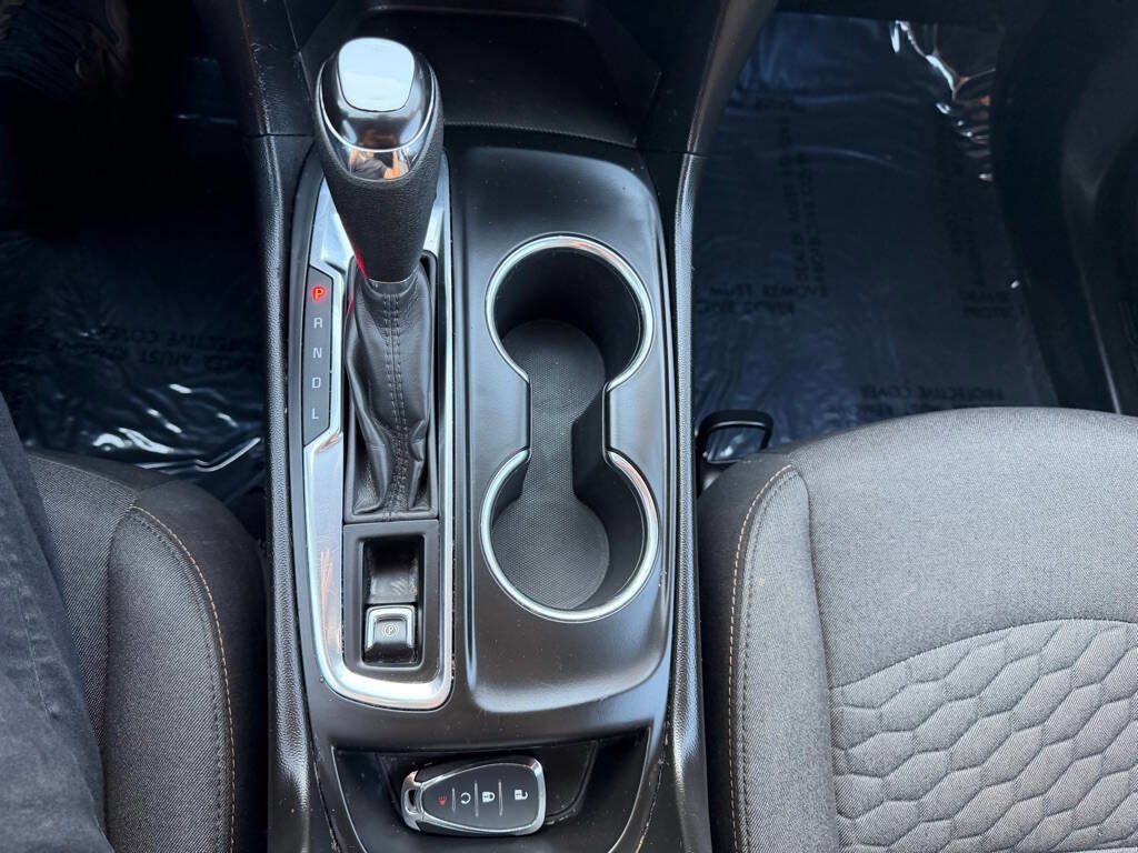 Used 2021 Chevrolet Equinox LT w/ LPO, Cargo Package AWD/4WD image 21