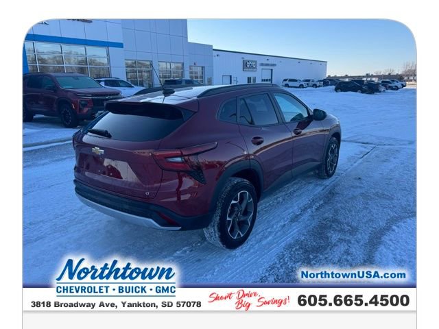 Used 2024 Chevrolet Trax LT w/ Driver Confidence Package image 31