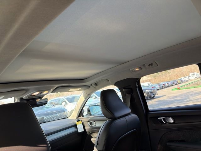 New 2026 Volvo XC40 B5 Core w/ Protection Package Premier image 12