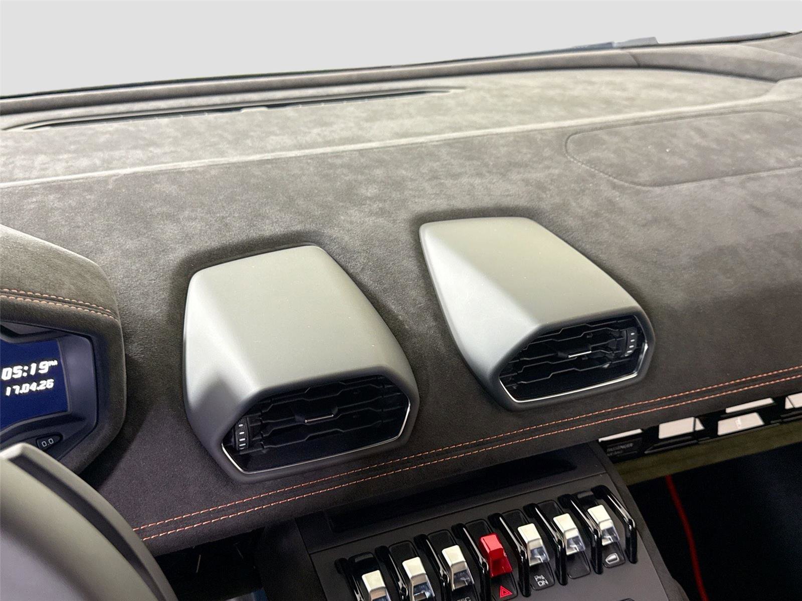 Used 2024 Lamborghini Huracan Sterrato AWD/4WD image 17