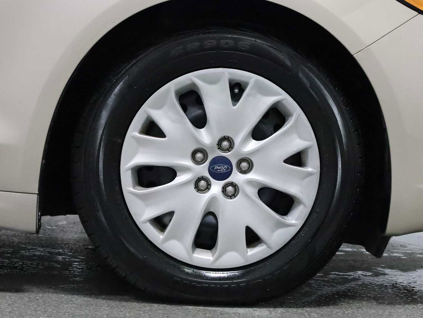 Used 2019 Ford Fusion S FWD image 12
