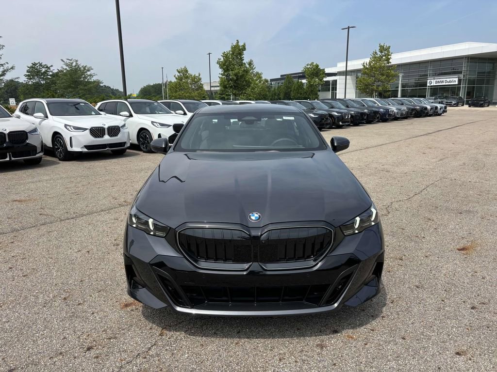 New 2026 BMW 530i xDrive w/ M Sport Package image 2