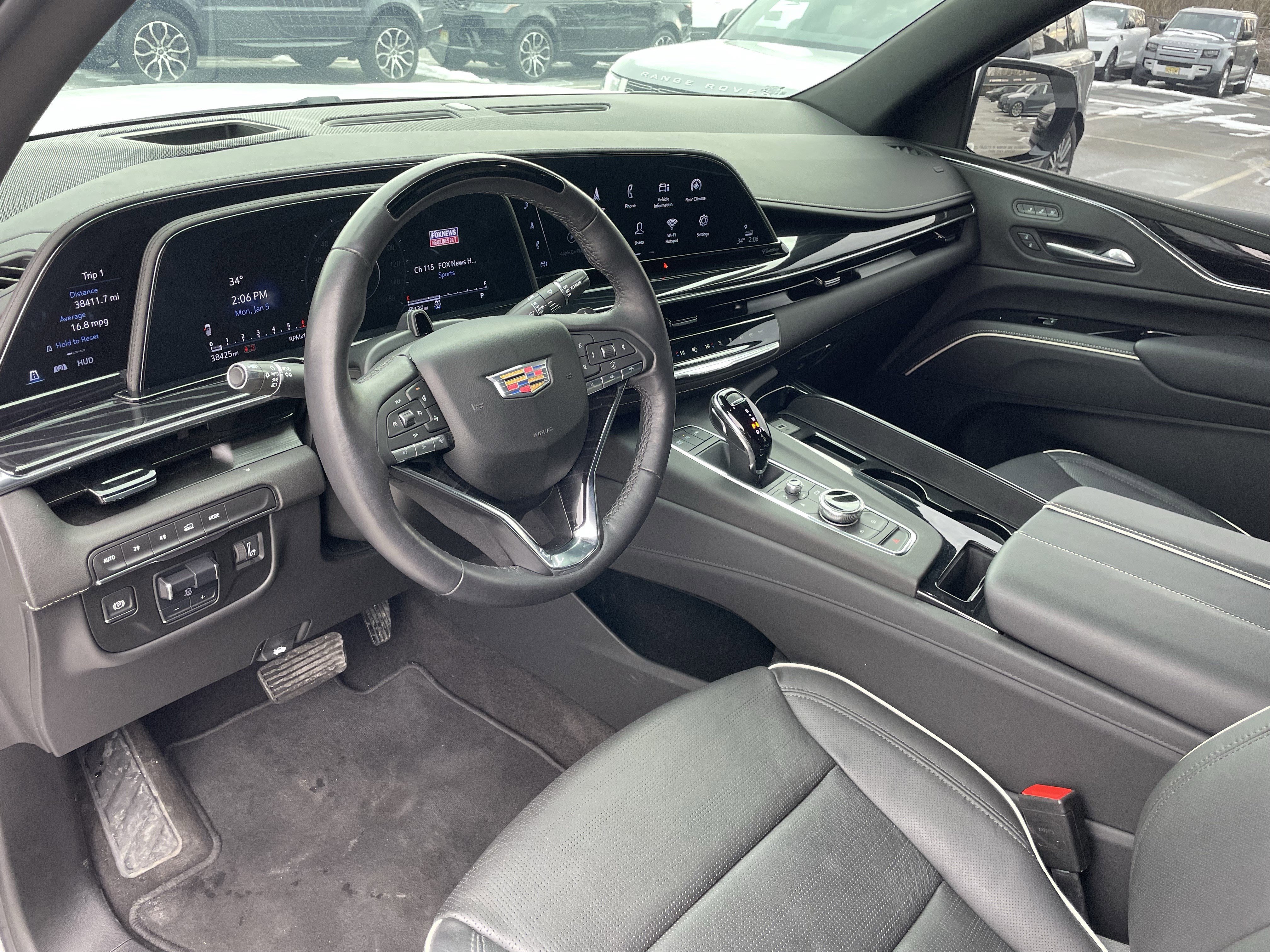 Used 2024 Cadillac Escalade Sport w/ LPO, ONYX Package image 13