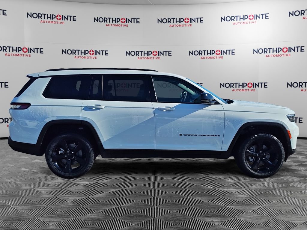 New 2025 Jeep Grand Cherokee L Limited w/ Black Appearance Package AWD/4WD image 7