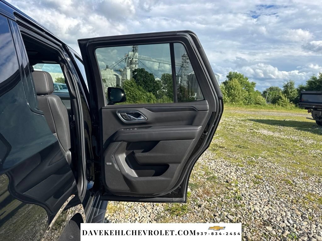 Used 2021 Chevrolet Tahoe RST w/ Luxury Package AWD/4WD image 29