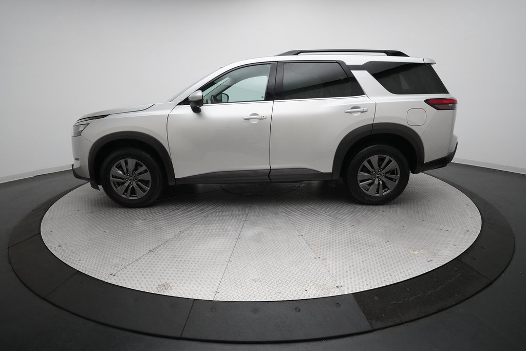 Certified 2024 Nissan Pathfinder SV image 23