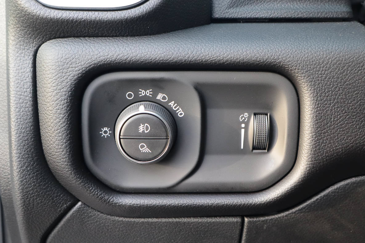 New 2027 RAM 3500 Big Horn AWD/4WD image 14