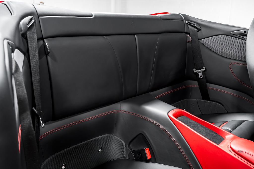 Used 2020 Ferrari Portofino RWD image 28
