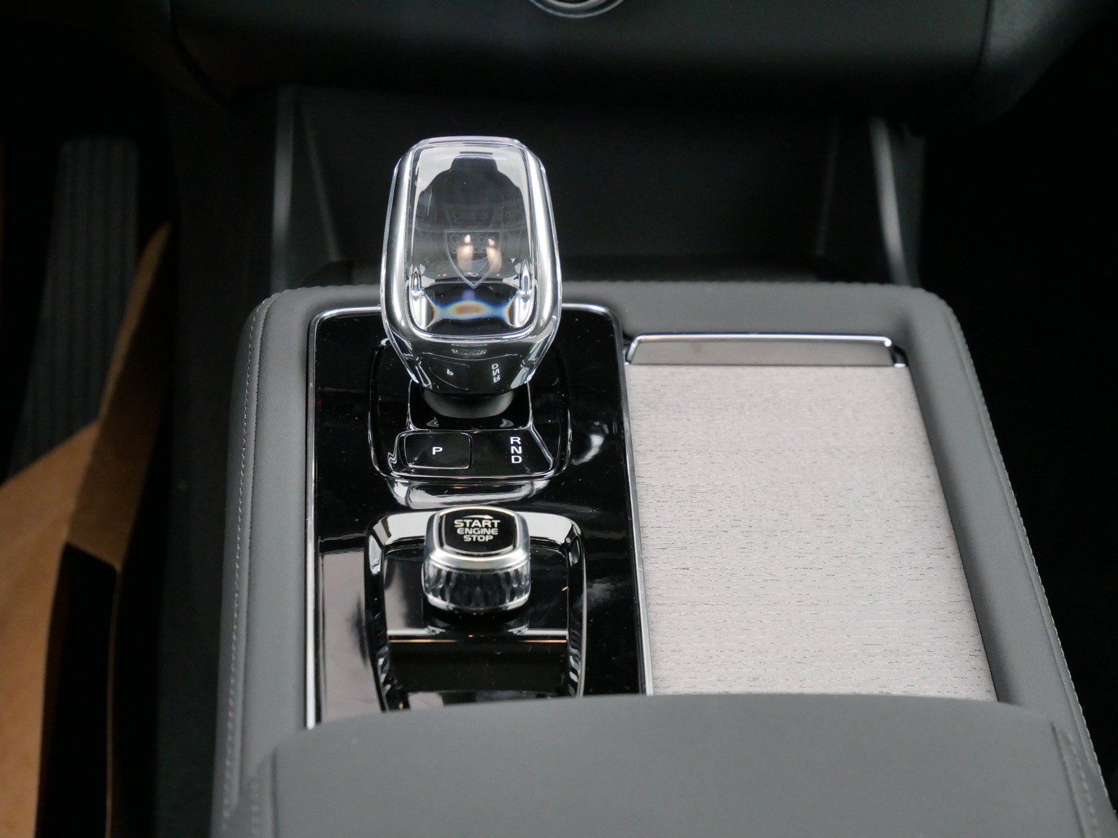 New 2027 Volvo XC90 B6 Ultra AWD/4WD image 9
