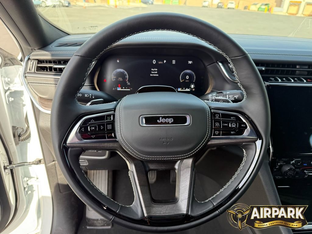 New 2025 Jeep Grand Cherokee Overland w/ Adv Protech Group III AWD/4WD image 15
