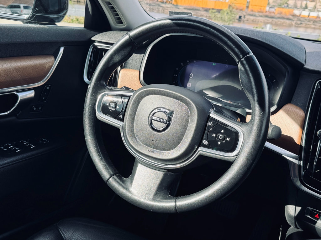 Used 2022 Volvo S90 B6 Momentum image 11