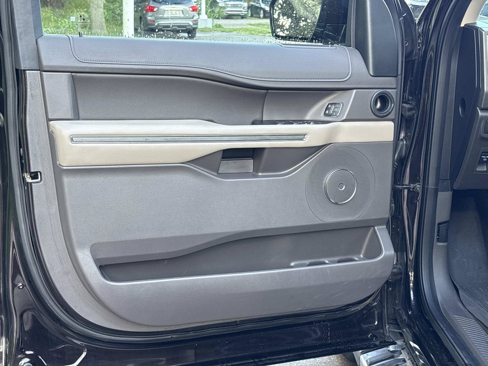 Used 2021 Ford Expedition Max XLT AWD/4WD image 17