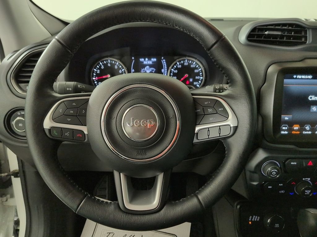 Certified 2023 Jeep Renegade Latitude w/ Sun/Sound Group image 20