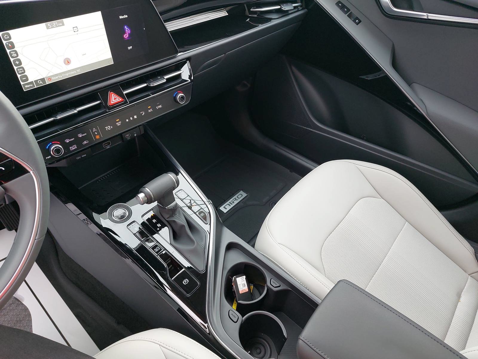 New 2026 Kia Niro EX FWD image 24