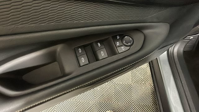 Used 2024 Chevrolet Blazer EV LT AWD/4WD image 11