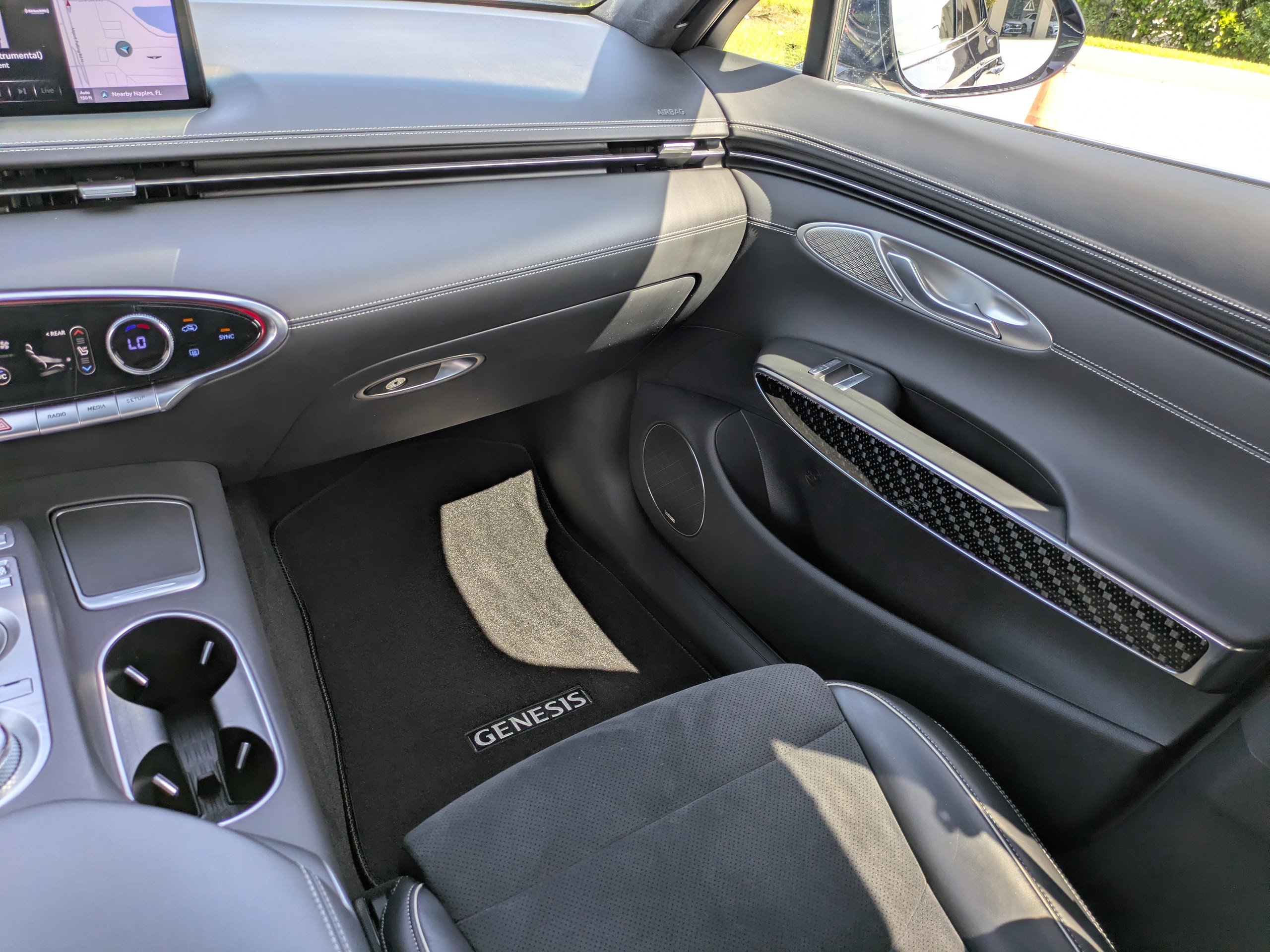 Certified 2022 Genesis GV70 3.5T Sport w/ Sport Prestige Package AWD/4WD image 16