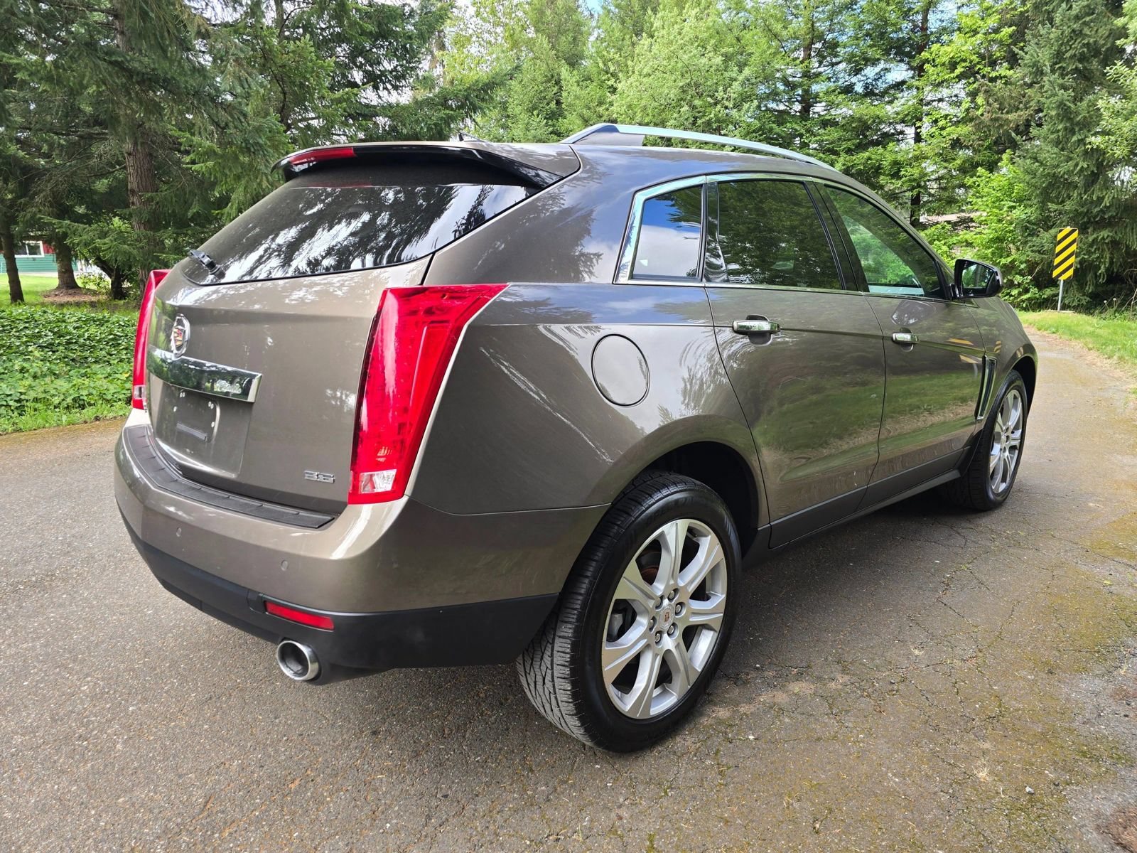 Used 2016 Cadillac SRX Performance w/ Driver Awareness Package AWD/4WD image 5
