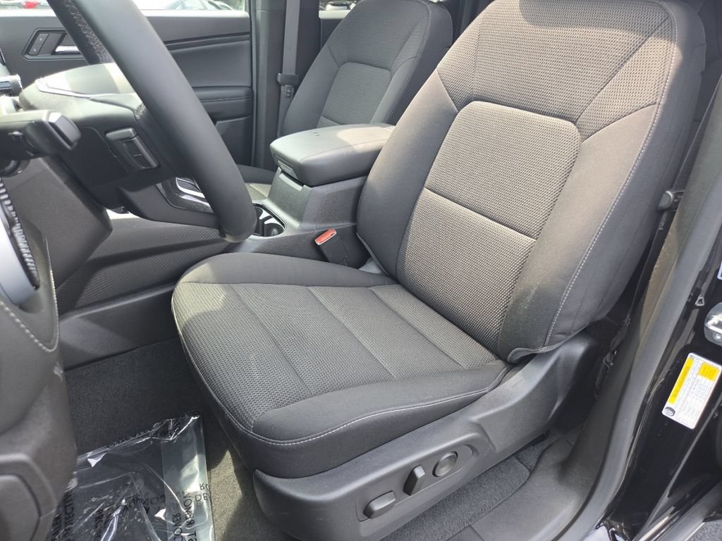 Used 2023 Chevrolet Colorado LT w/ LT Convenience Package II AWD/4WD image 30