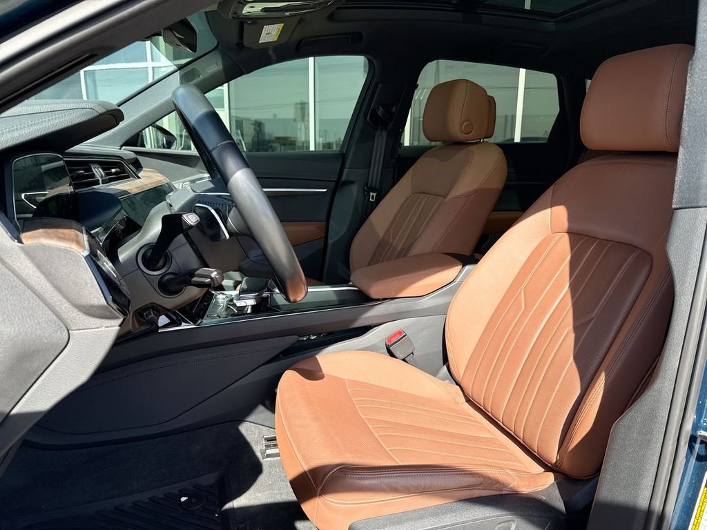 Used 2019 Audi e-tron Premium Plus image 11