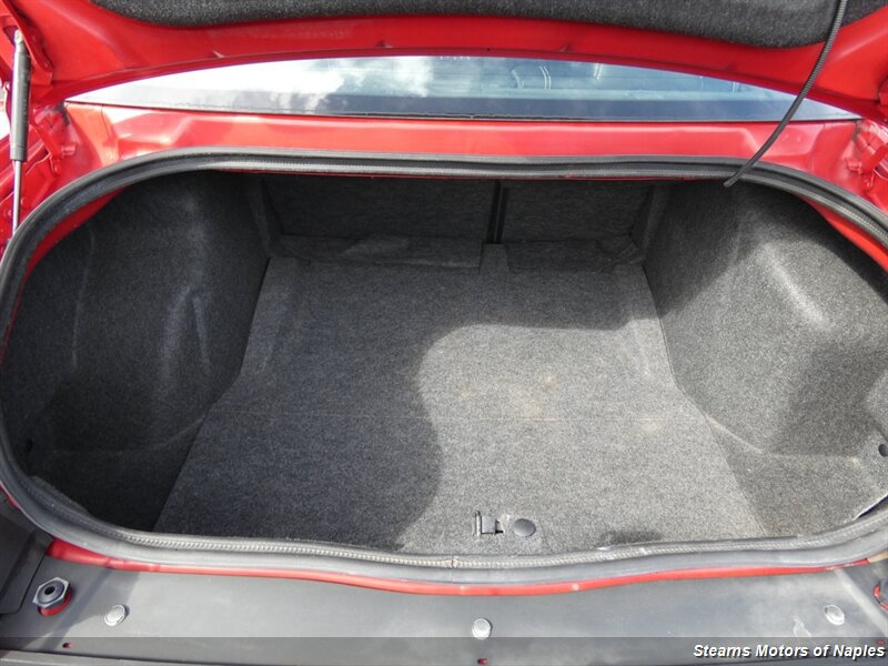 Used 2011 Dodge Challenger RWD image 15