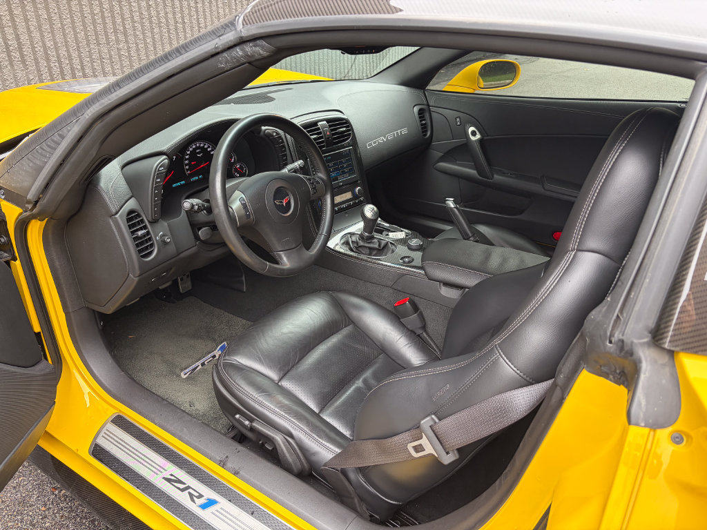 Used 2010 Chevrolet Corvette ZR1 w/ Preferred Equipment Group RWD image 10