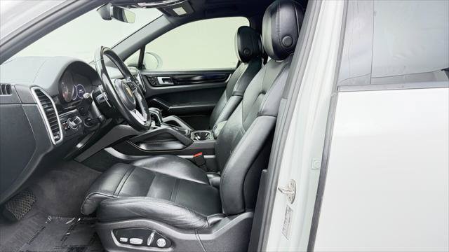 Used 2019 Porsche Cayenne AWD/4WD image 14