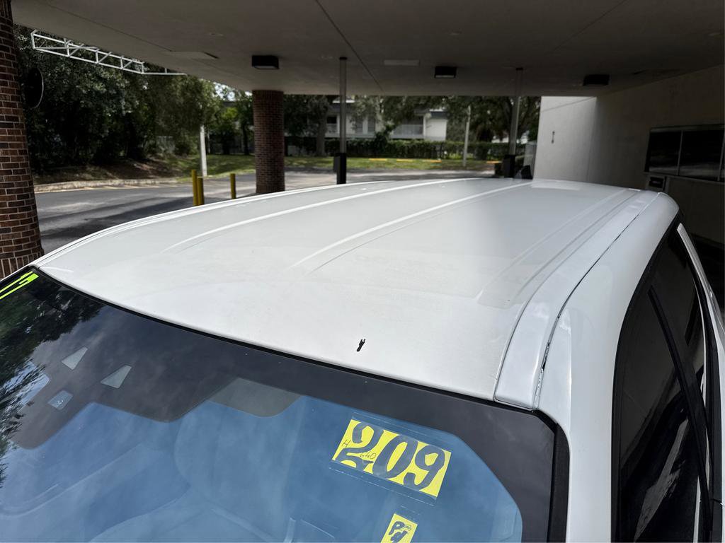 Used 2017 Land Rover Discovery Sport SE image 11